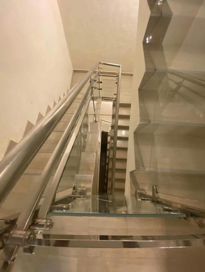 Appartement Haut Standing Idealement Situe A Dakar Exterior foto
